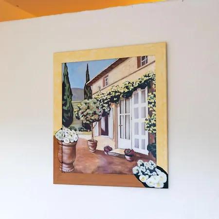 Apartment In Area